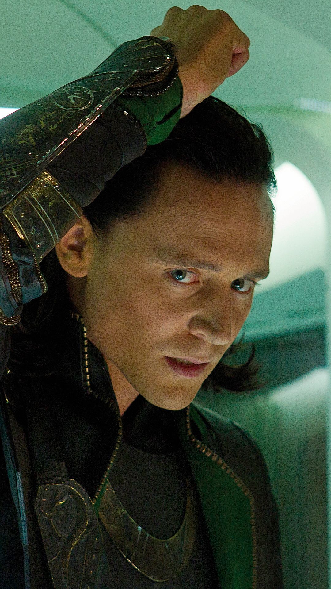 #TomHiddleston as #Loki in #Avengers (2012). #Marvel #MCU | Man thing ... Tom Hiddleston Loki Avengers Wallpaper