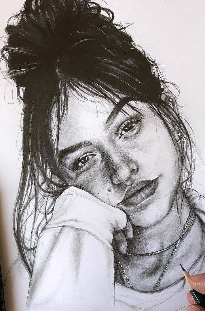 Technically, charcoal is an organic material burned. Usually the material is wood. Some artists use charcoal to create a drawing. These types of coal include “vine” and “compressed”. The vine is usually made of burnt willow wood. The vine can be easily spread on a surface and is very easy to extinguish. As a result, … #simpledrawing Pencil Portrait Drawing, Girl Drawing Sketches, Art Drawings Sketches Pencil, Beauty Art Drawings, Portrait Sketches, Realistic Drawings, Art Drawings Simple, Face Drawing, Portrait Art