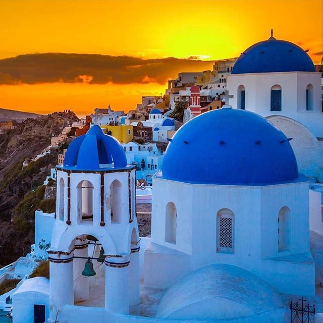 Where else could you see such harmonic coexistence of orange, blue and white?