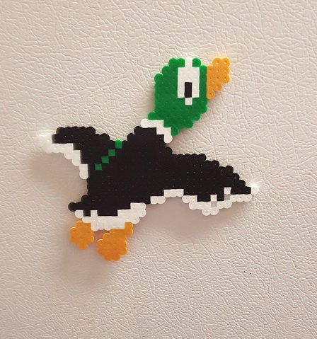 Duck Hunt Perler canard Super Mario Bros chien de chasse au Perler Beads Ideas, Perler Bead Patterns, Beading Patterns, Perler Crafts, Perler Bead Art, Bead Crafts, Pearler Beads, Fuse Beads, Super Mario Bros