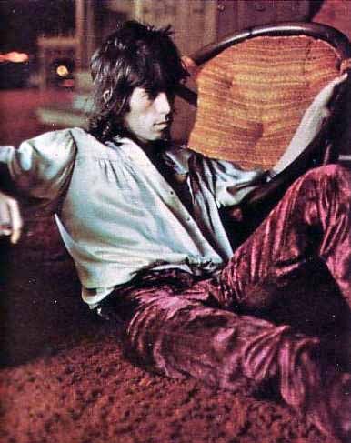 Keith Richards In Open Silky Shirt And Velvet Pants Great Hair Keith Richards Rock And Roll Keith Richards Style