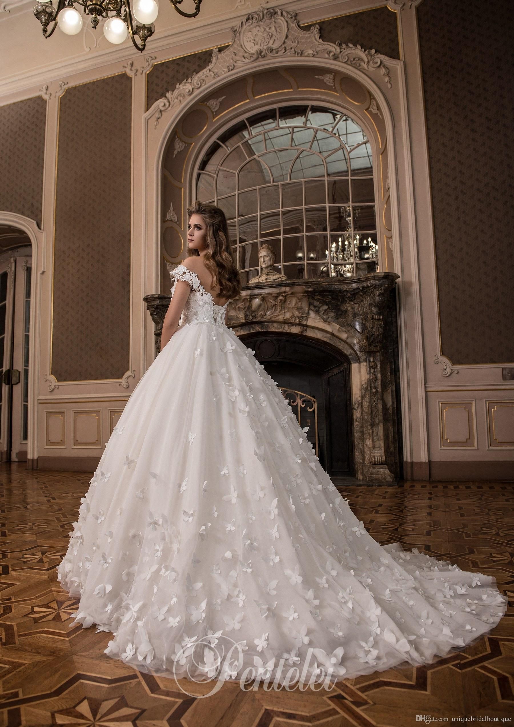 2017 Wedding Dresses Cheap With Free Veil And Butterfly Details 3D