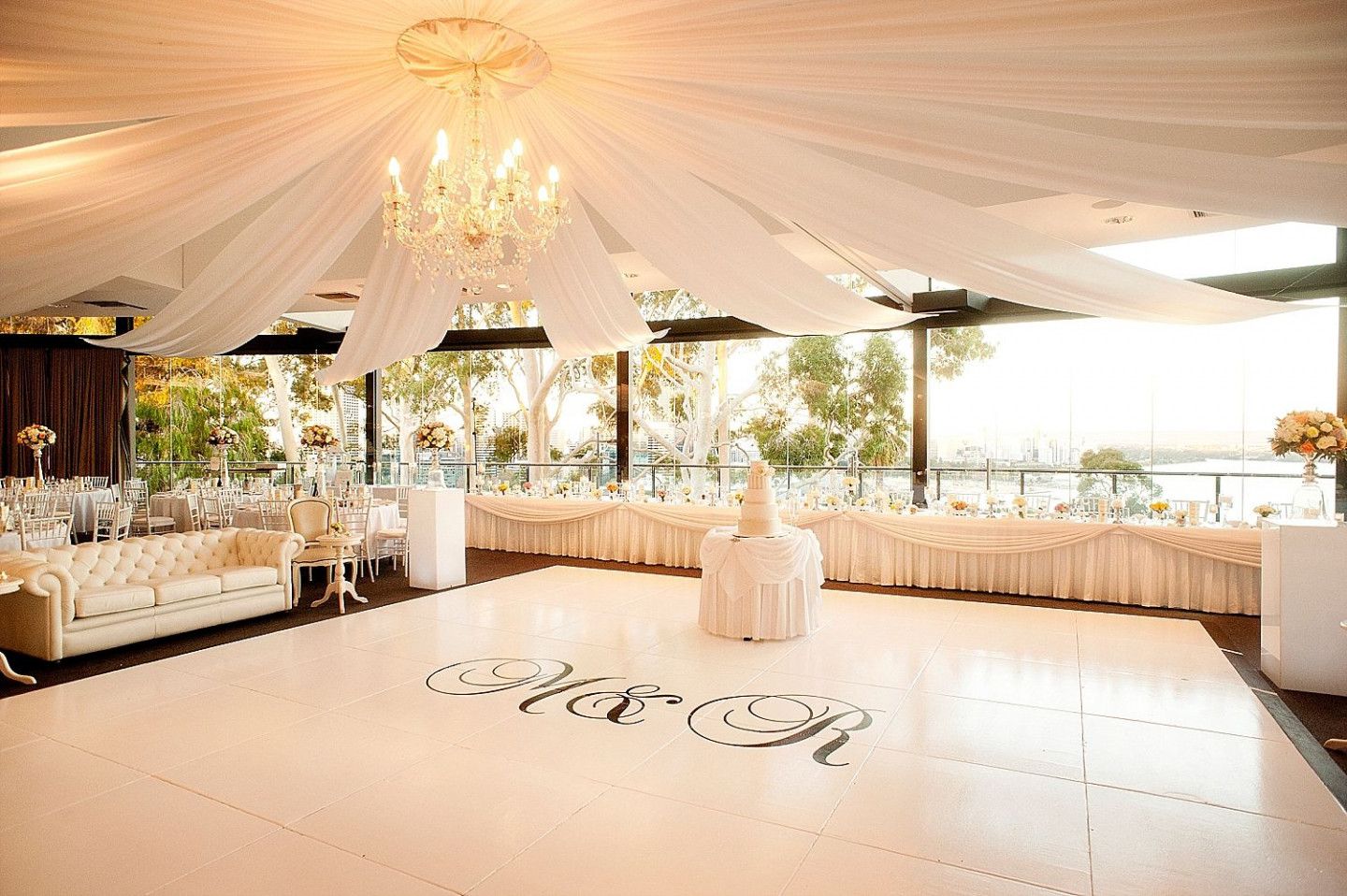 12 Things That Happen When You Are In Cheap Wedding Reception Venues