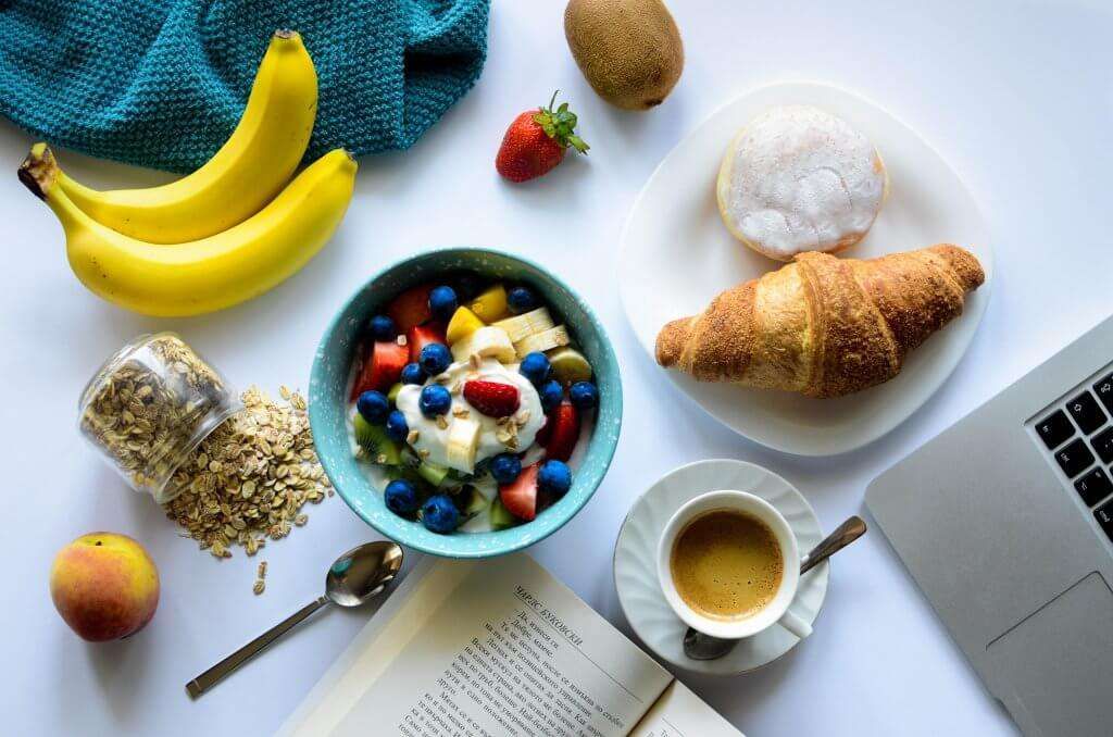 30 Desayunos Ligeros Para Perder Peso Adelgazar En Casa Desayuno Saludable Dieta Desayuno Saludable Para Bajar De Peso Comida Sana Recetas