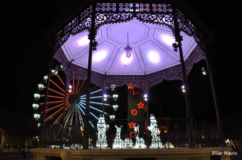 Alcalá Henares Encendió Este Viernes Su Iluminación Navideña Dream Alcalá Navideño Puerta De Madrid Iluminación