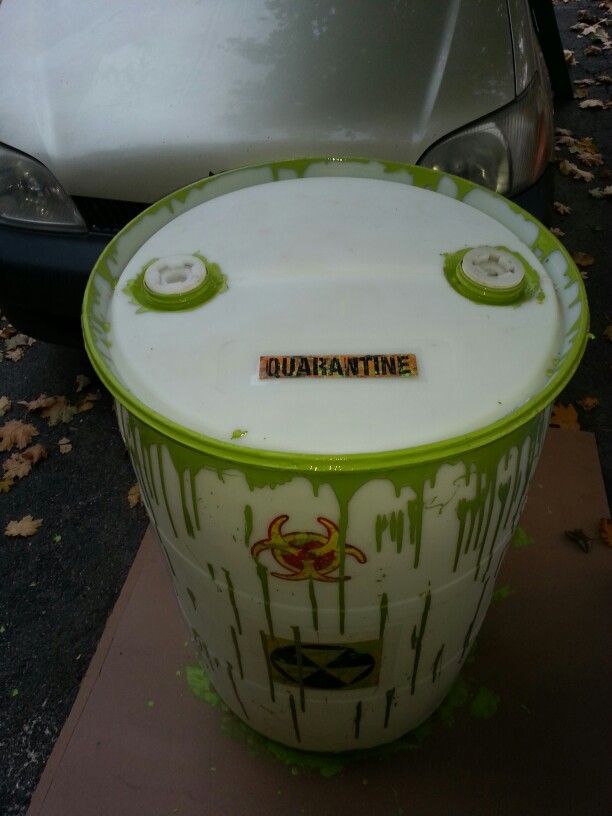 Toxic barrel prop Mad scientist halloween, Halloween props, Mad scientist