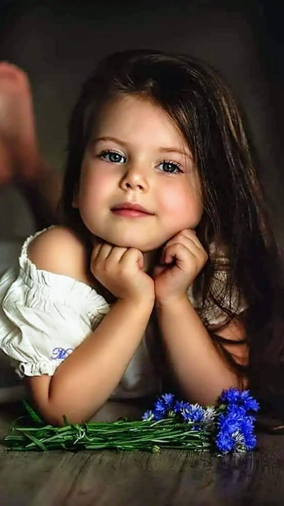 Lose The Mascara And Cover The Shoulder Stop Objectfying Children This Child Would Be Beautiful Withou Beautiful Children Beautiful Babies Face Photography