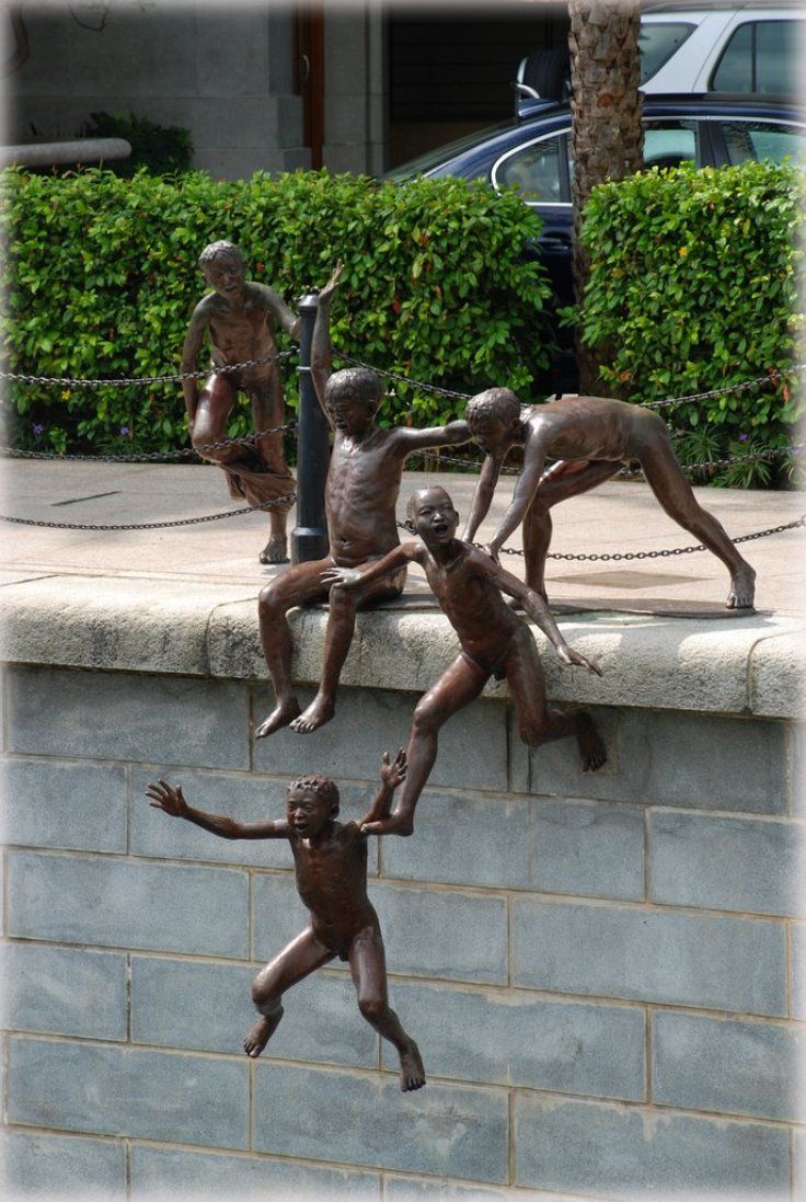 All around the world, in almost any city or town, you can find many monuments, sculptures and statues displayed in parks, squares or other places. These public artworks represent different things, but most usually they are monuments dedicated to fallen heroes, distinguished individuals or represent some significant part of the history. But some of them are pure art, representing their artist's inspiration and message #art Art Public, Public Artwork, Statues, Art Design, Art Of Man, Winter Painting, Art Sculpture, Creative Pictures, Art For Art Sake