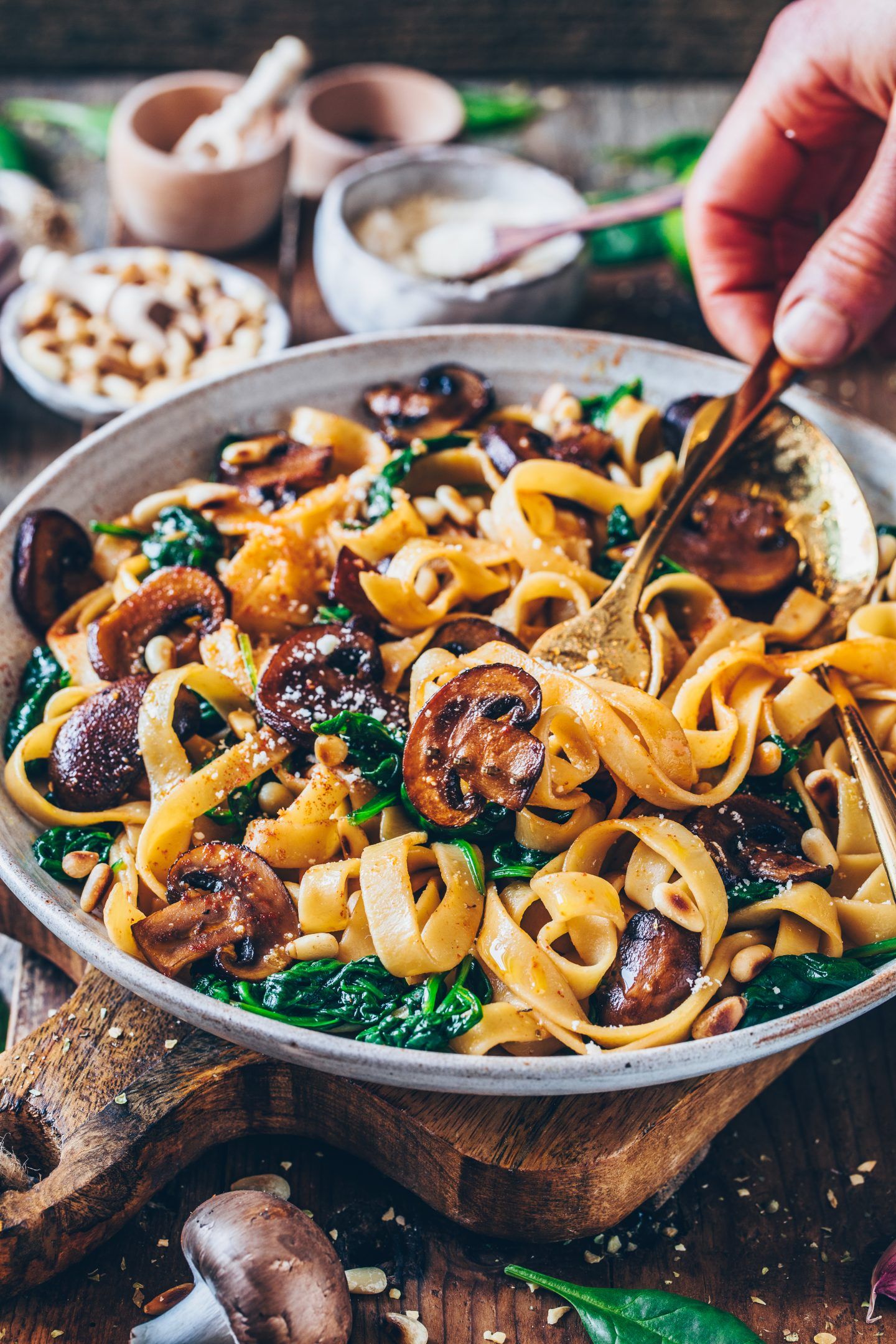 Einfache Pilz-Pasta mit Spinat (vegan) - Bianca Zapatka | Rezepte