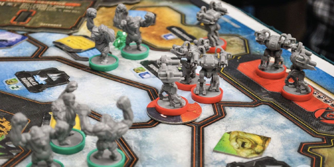 10 New Board Games That Will Make Family Game Night Way More Interesting 10 New Board Games That Will Make Family Game Night Way More Interesting