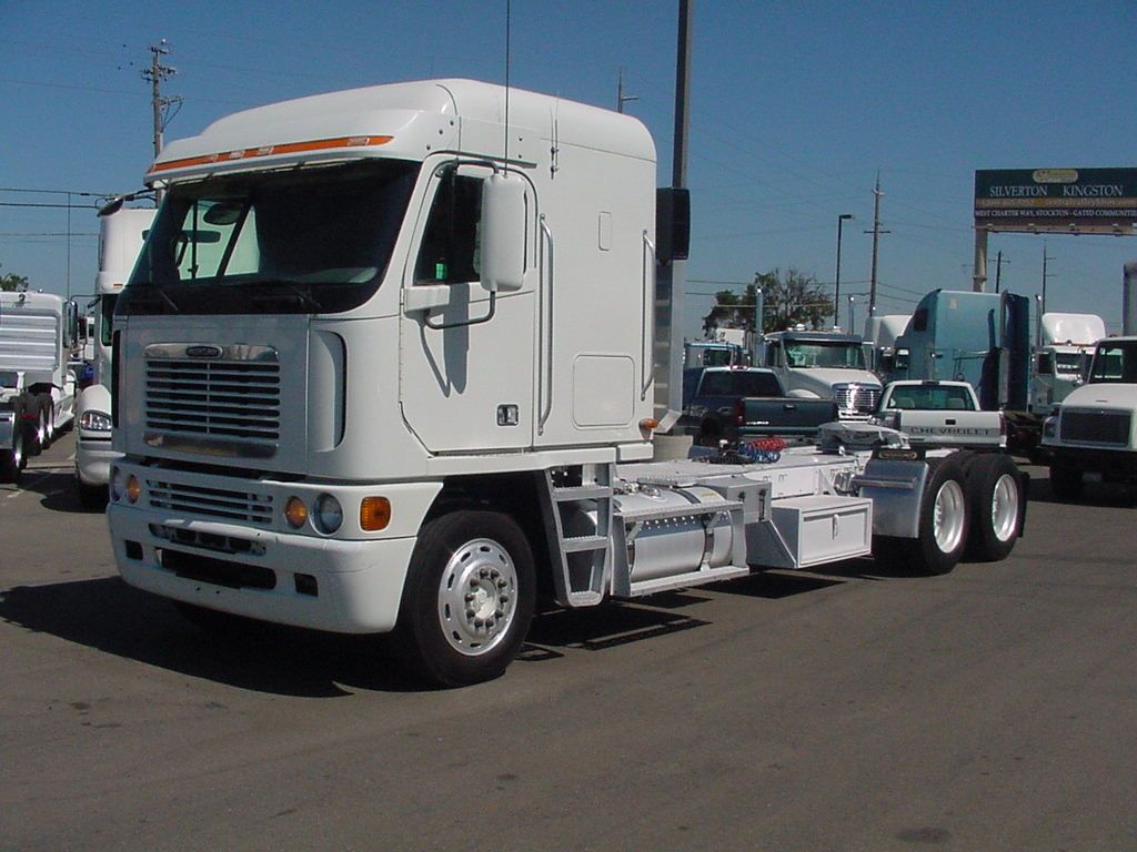 1 Freightliner Argosy For Sale On Jamesedition Big Rig Trucks Freightliner Trucks Freightliner
