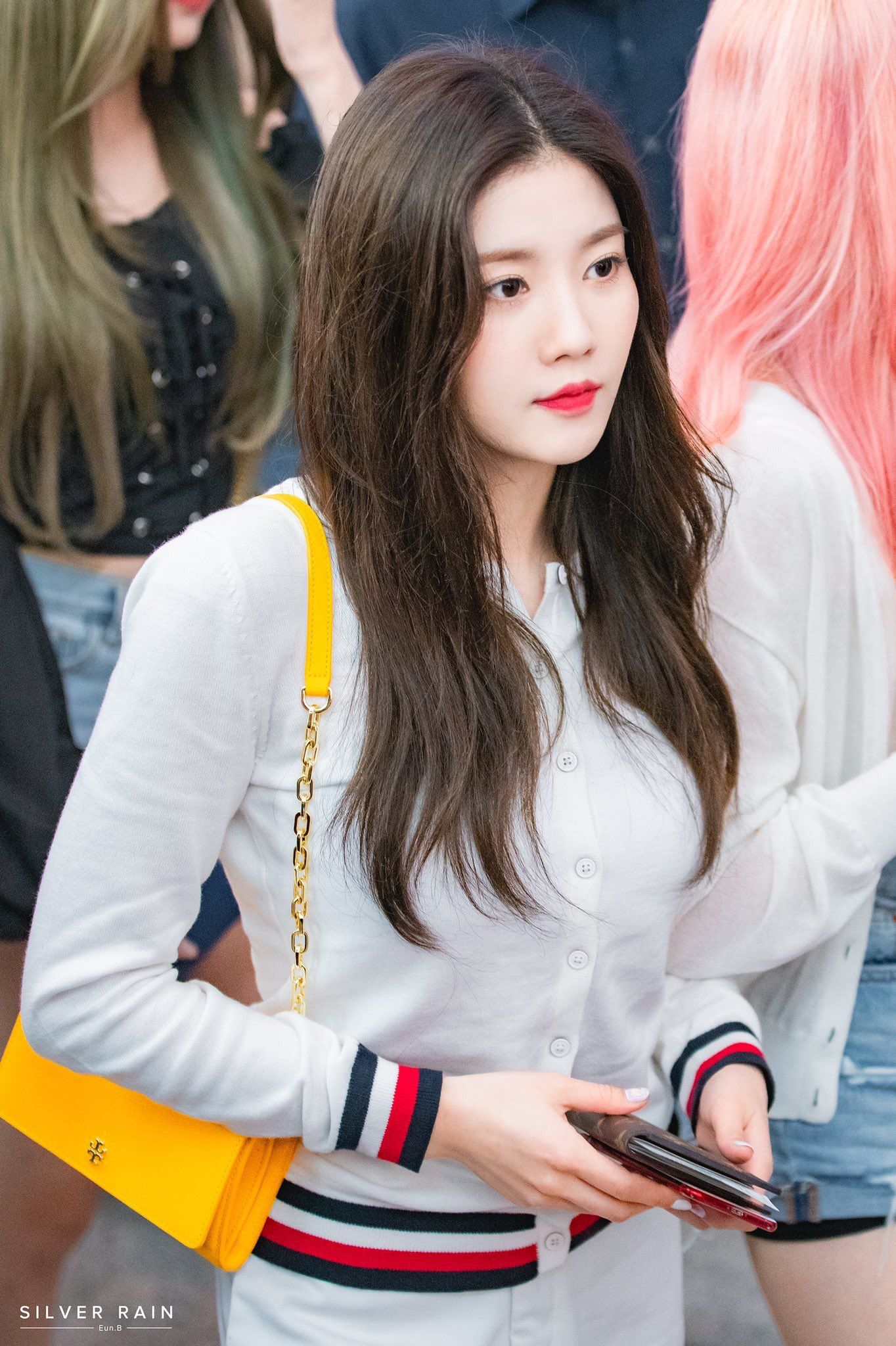 izone pics on twitter kpop girls girl japanese girl group izone pics on twitter kpop girls girl japanese girl group