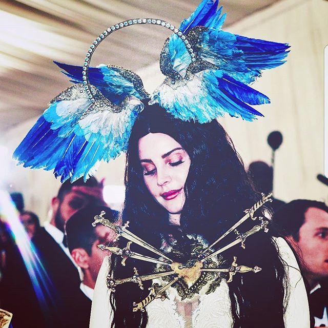 Met Gala 2021 Lana Del Rey Lana Del Rey went to the Met Gala dressed as the Virgin Mary and it's