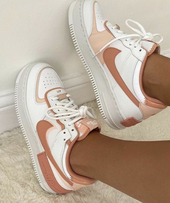 Pin By Nur Akar On Kicks In 2020 Nike Air Shoes Nike Shoes Women Jordan Shoes Girls