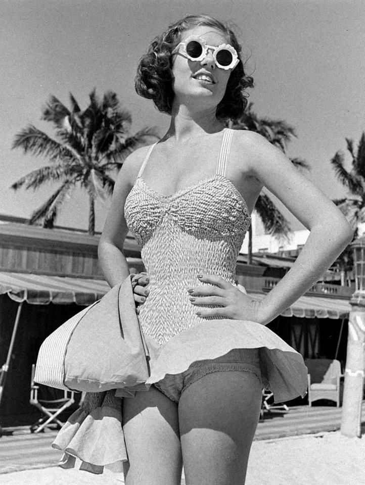 Natural tinder retro girl