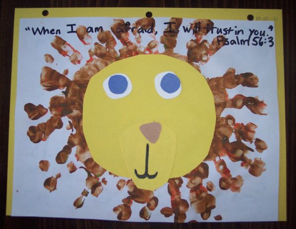 We’ve all been looking forward to this week, when we spent time on Ian’s favorite story Bible story: Daniel in the lion’s den. It also got us back on track with the ABC Jesus Lo… Toddler Church Crafts, Children's Church Crafts, Daniel In The Lion's Den, Daniel And The Lions, Bible Story Crafts, Bible Crafts For Kids, Bible Stories, Daniel Bible Crafts, Kids Bible