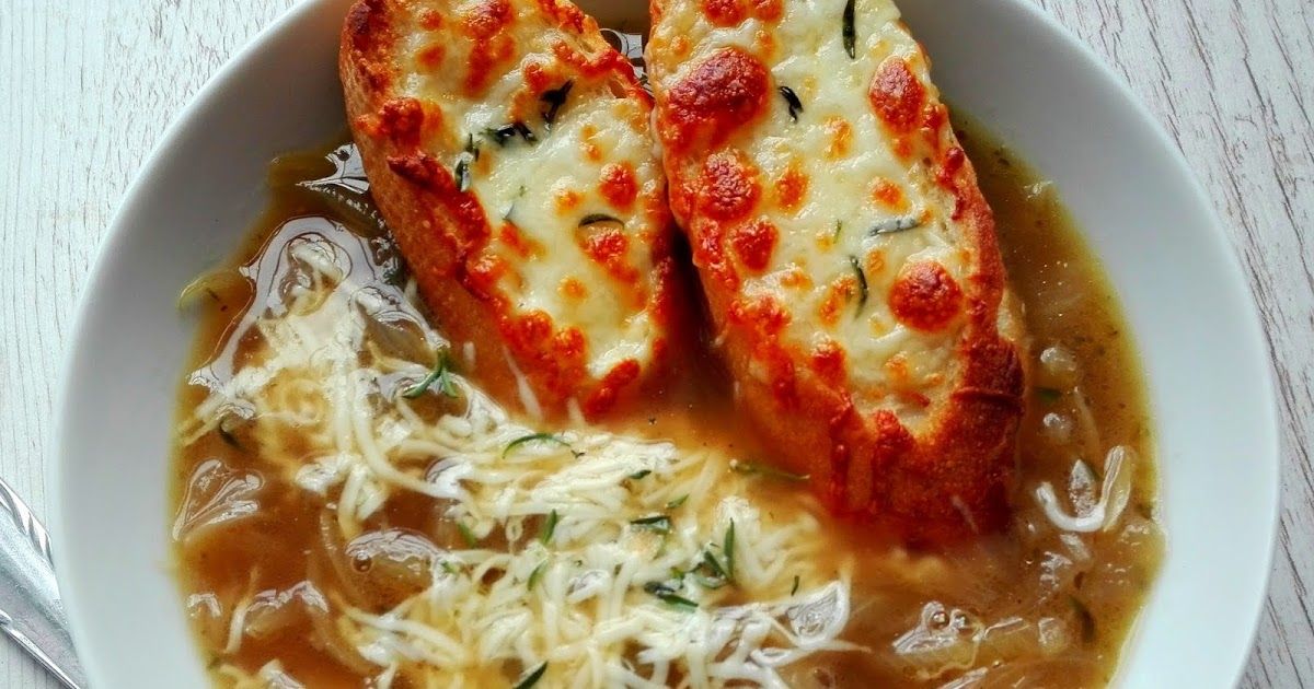 Pyszna zupa na chłodne dni,smażona cebulka i grzanki z serem to rewelacyjne połączenie,dodatek białego wina jeszcze fajnie podkreśla jej ... Lasagna, Ethnic Recipes, Blog, Blogging, Lasagne