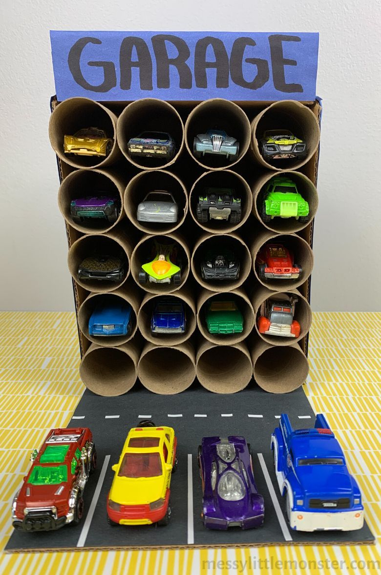 The CUTEST Cardboard Box Crafts for Kids Cardboard Crafts Kids, Cardboard City, Large Cardboard Boxes, Cardboard Toys, Cardboard Castle, Recycled Toys, Recycled Crafts Kids, Diy Crafts For Kids, Car Crafts