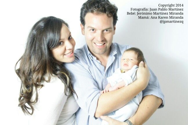 Papa Mama Y Bebe Recien Nacido En Una Fotografia Familiar Fotografia De Familia Recien Nacido Bebes Recien Nacidos Papa Mama Y Bebe Recien Nacido En Una Fotografia Familiar Fotografia De Familia Recien Nacido Bebes Recien Nacidos