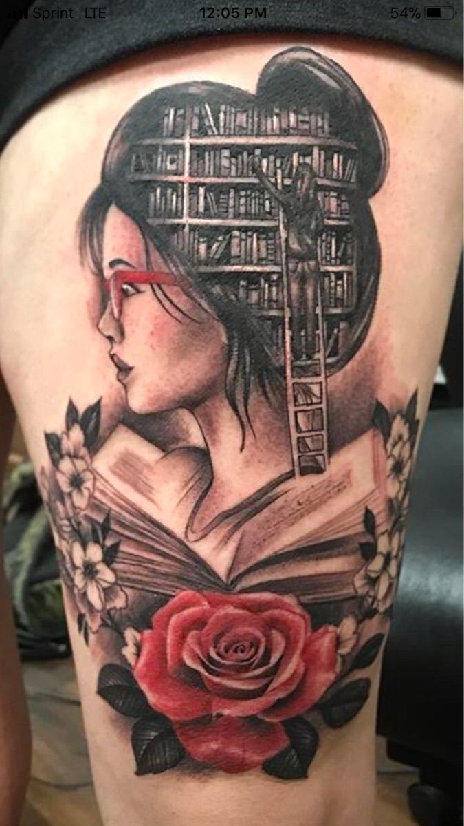 Bücherwurm / Rose von Jorge Rosales bei Goldrose Tattoo-San Diego, Kalifornien ...