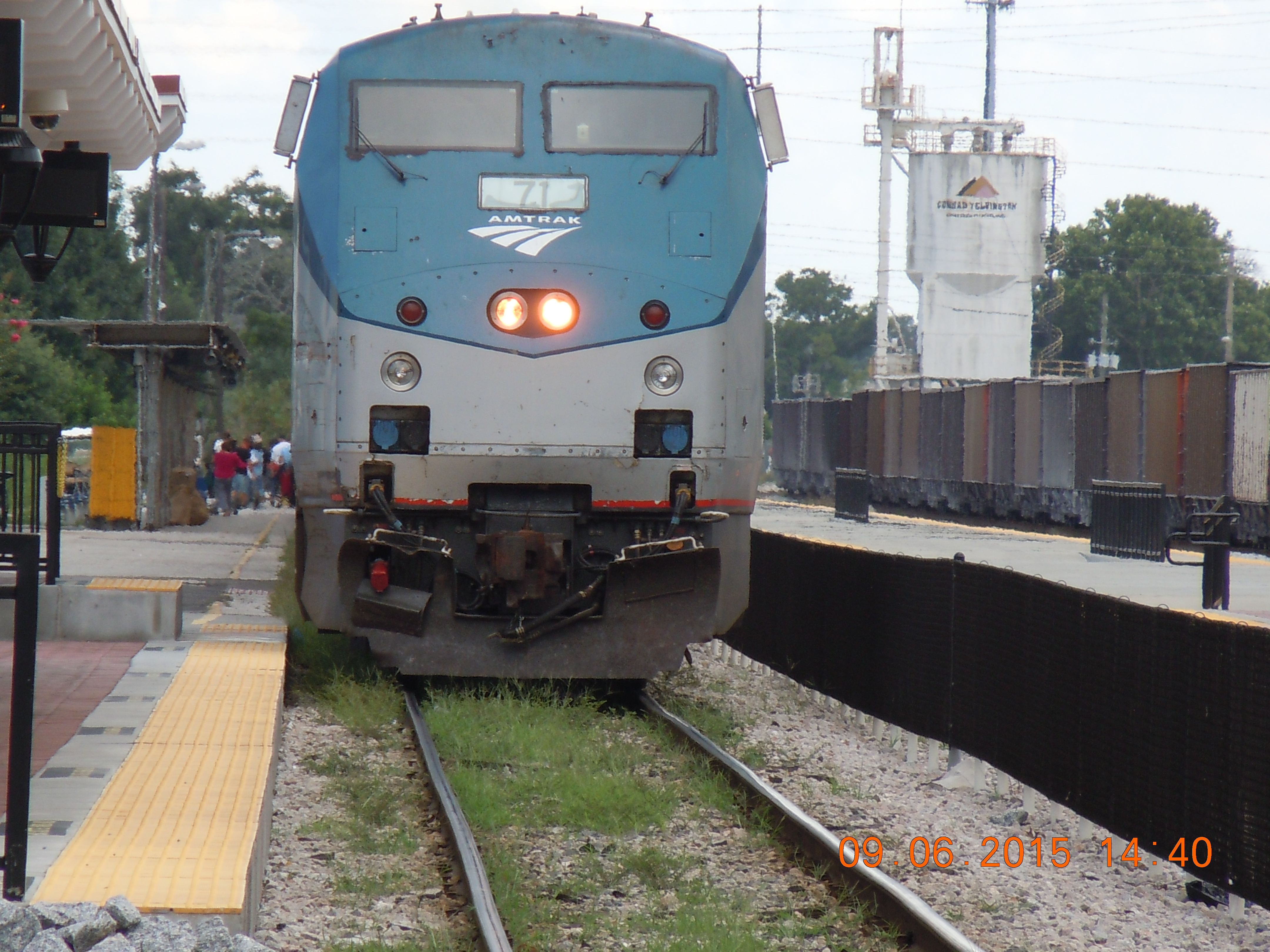 Silver Meteor (train 98) heading to New York Penn Station at Orlando Silver Meteor (train 98) heading to New York Penn Station at Orlando