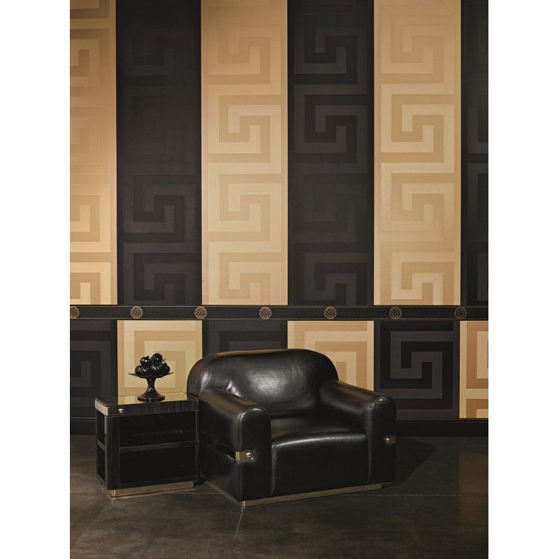 Versace Home Greek Key Gold Luxury 70CM Wallpaper by AS Creation 93523-2 #DressYourWalls www.homeflairdecor.co.uk #Versace Gold Luxury Wallpaper, Black Wallpaper Bedroom, Vinyl Wallpaper, Textured Wallpaper, Designer Wallpaper, Versace Wallpaper, Wallpaper Border, Versace Furniture, Versace Home