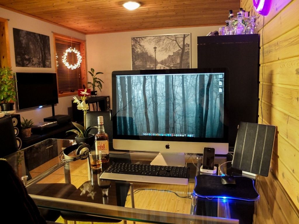Small Computer Desk For Living Room Modern Living Room Sets Cheap Check More At Http Www Gameintown Com Small Living Room Desk In Living Room Computer Room