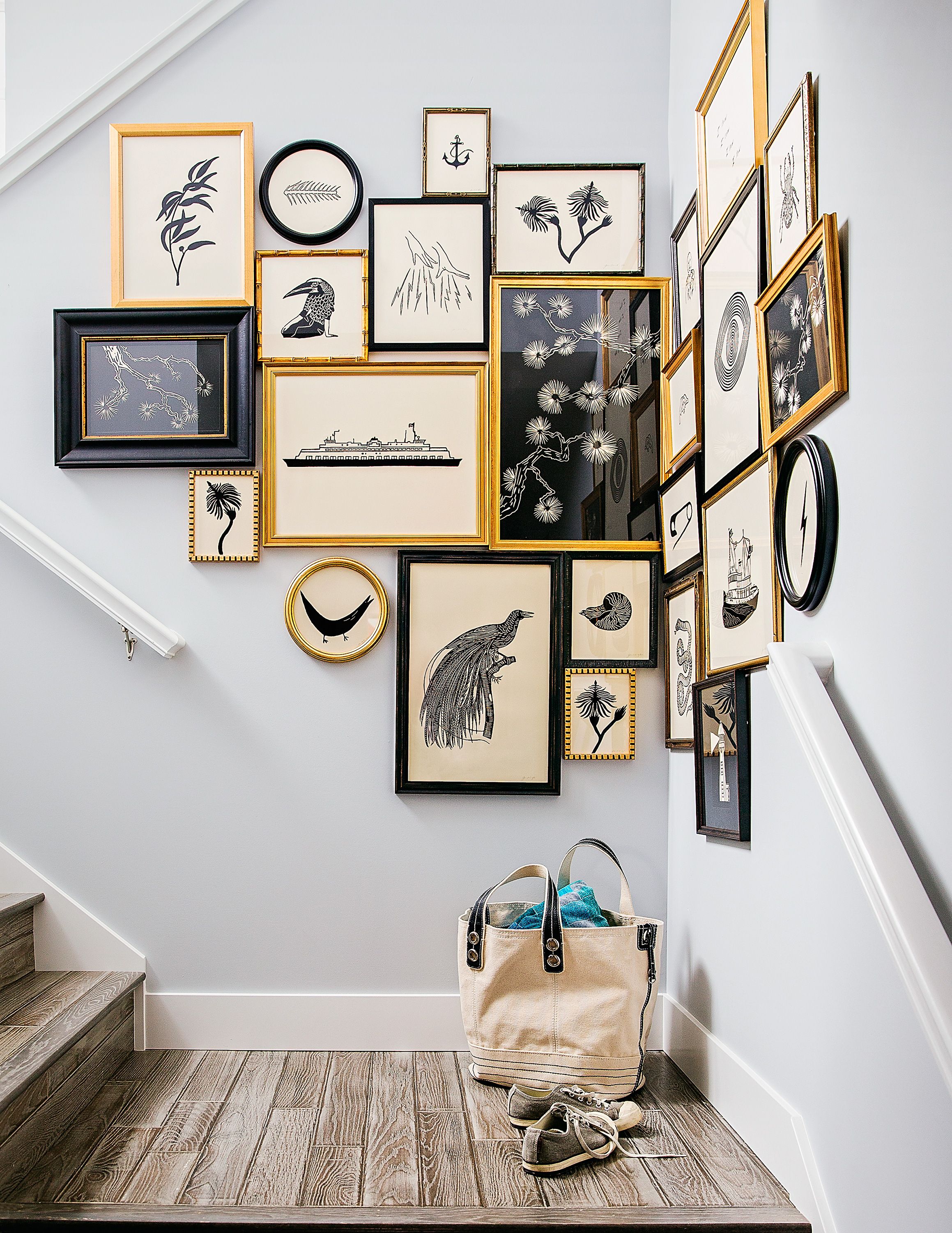 Interesting Ways To Hang Pictures On Walls Hanging Pictures Hanging Pictures On The Wall Picture Hanging