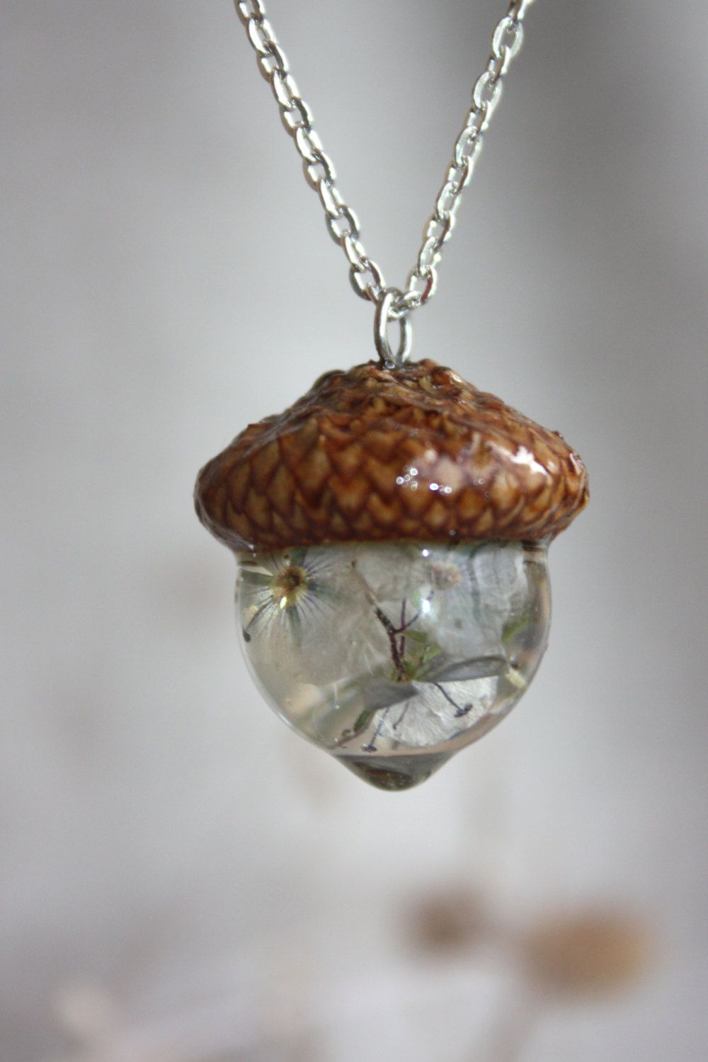 Sphere 19 mm Bright natural pendant Pendant terrarium Orange acorn pendant with a real cap of acorns and epoxy The real cap of acorn