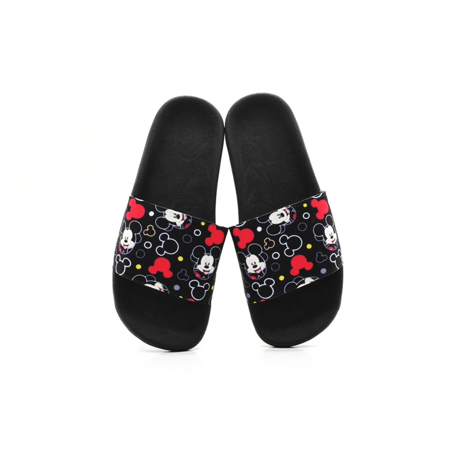 O Chinelo L ‘Aquilla é fabricado com equipamentos de última tecnologia e com os melhores materiais do mercado. Pool Slides, Sandals, Shoes, Products, Fashion, Black, Block Prints, Tecnologia, Moda