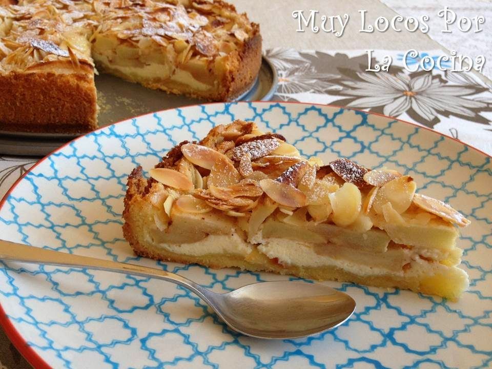 Tarta De Manzanas Y Almendras Laminadas Con Relleno De Queso Receta Tarta De Manzana Tartas Tarta De Peras