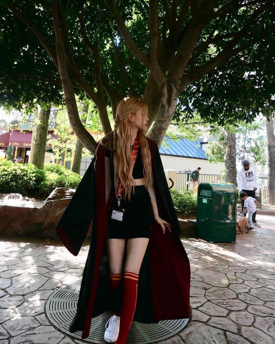 rosé pics (@roseyarchive) rosé pics (@roseyarchive)