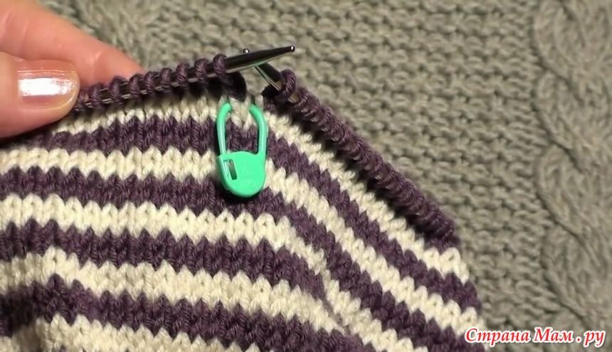 Как избежать ступенчатости при вязании полоски по кругу Knitting Techniques, Knitted Hats, Personalized Items, Crafts, Technology, Fashion, Crocheting, Breien, Tech