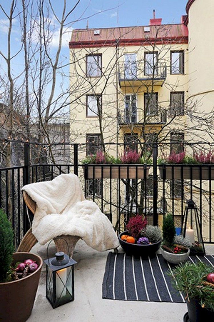 70 stuning small apartment balcony decor ideas and makeover make your summer beautiful winter balcony apartment balcony decorating small balcony garden winter garden balcony on 70 stuning small apartment balcony decor ideas and makeover make your summer beautiful winter balcony apartment balcony decorating small balcony garden pinterest