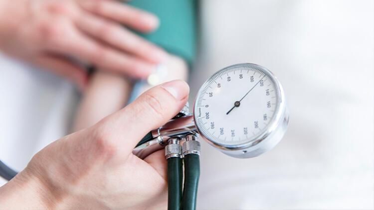 Yaz sıcaklarında hipertansiyon hastalarının dikkat etmesi gerekenler High Blood Pressure, Home Remedies, Silver Watch, Home Health Remedies, Natural Home Remedies