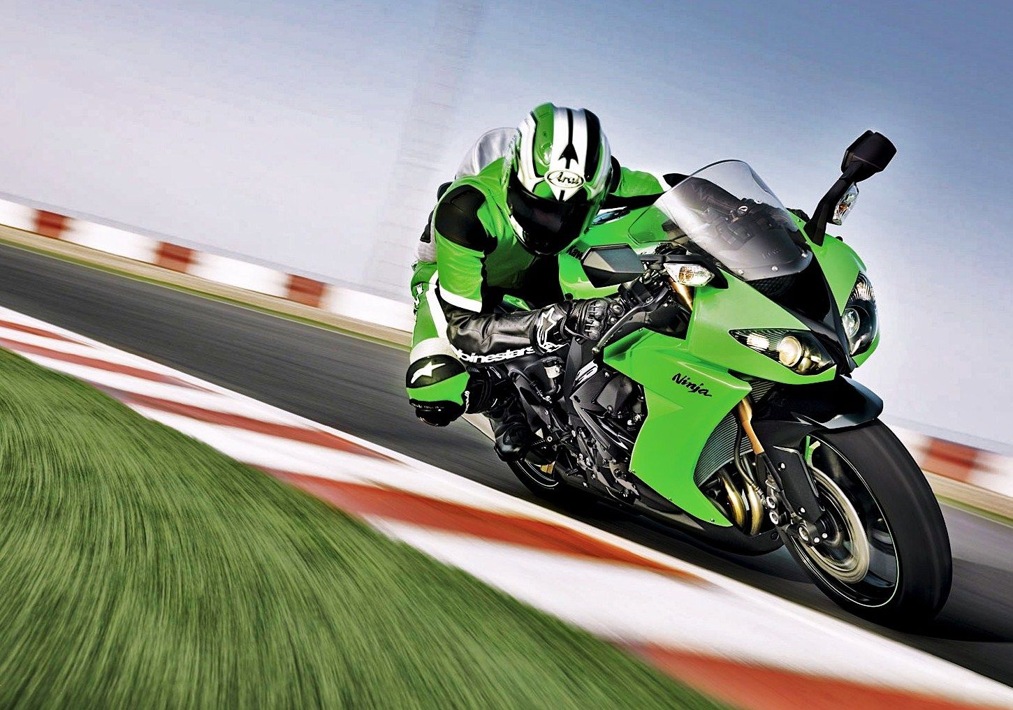 Kawasaki Ninja カワサキ Pcデスクトップ 壁紙 Kawasaki Ninja カワサキ Pcデスクトップ 壁紙