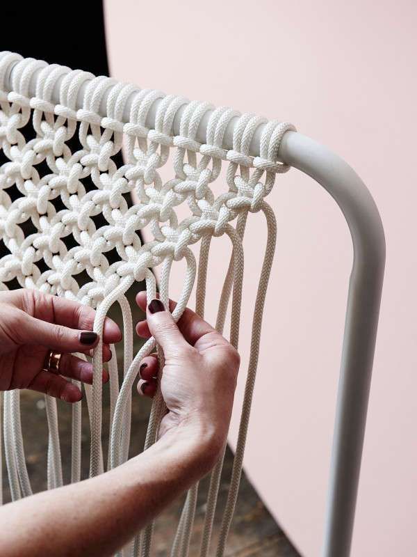 Uusi istuinosa Ikean rantatuoliin. Macrame Diy, Macrame Ideas, Macrame Projects, Macrame Knots, Macrame Patterns, Bedroom Macrame, Design Blog, The Design Files, Design Design