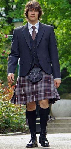 formal irish kilt attire