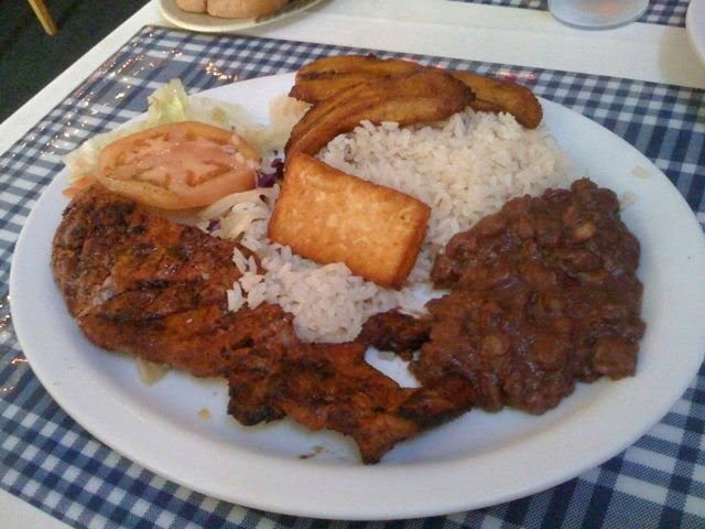 Los Comedores Buffet En Managua Recetas 100 Nicaragüenses Nicaraguan Food Island Food Food
