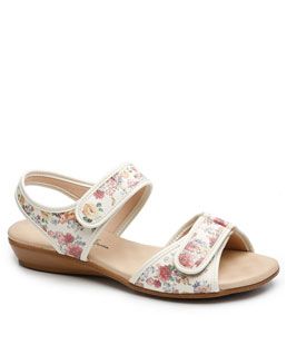 Calçados Femininos - Sapatos Femininos Marisa | Marisa.com.br | Sapatos femininos, Calça, Sapatos