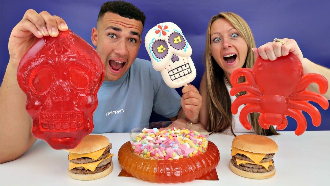 Tiana Toys And Me Gummy Food Vs Real Food - ToyWalls