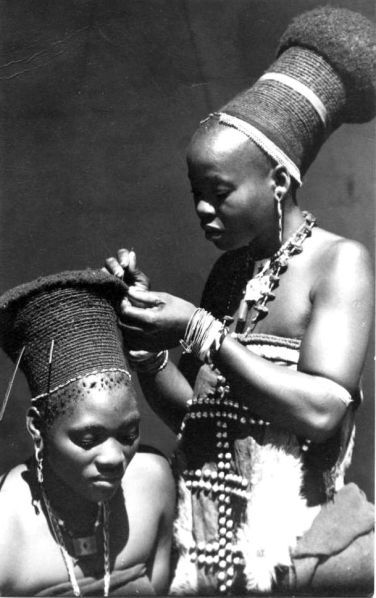 Young Zulu Women Young Zulu Women