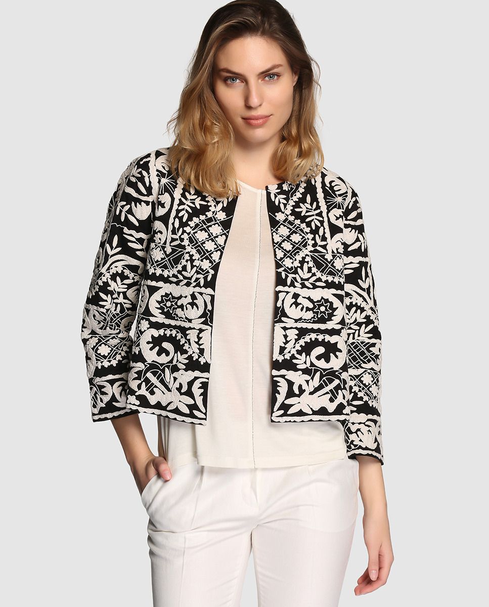 Chaqueta bordada de mujer Síntesis en blanco y negro