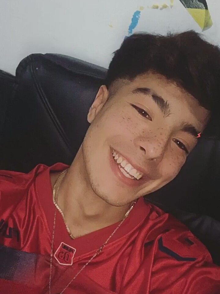22 Ideas De Naimi En 2021 Chicos Famosos Chicos Lindos Tumblr Fotos