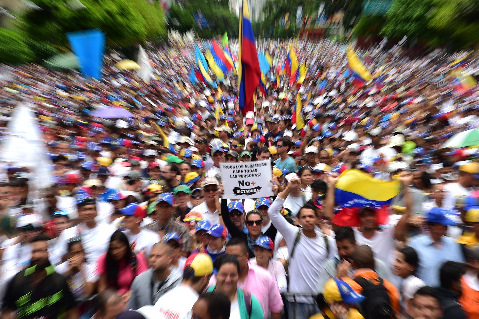 Opositores Marchan Para La Asamblea Nacional Ronaldo Schemidt Agence France Presse Oposicion Caracas Venezuela