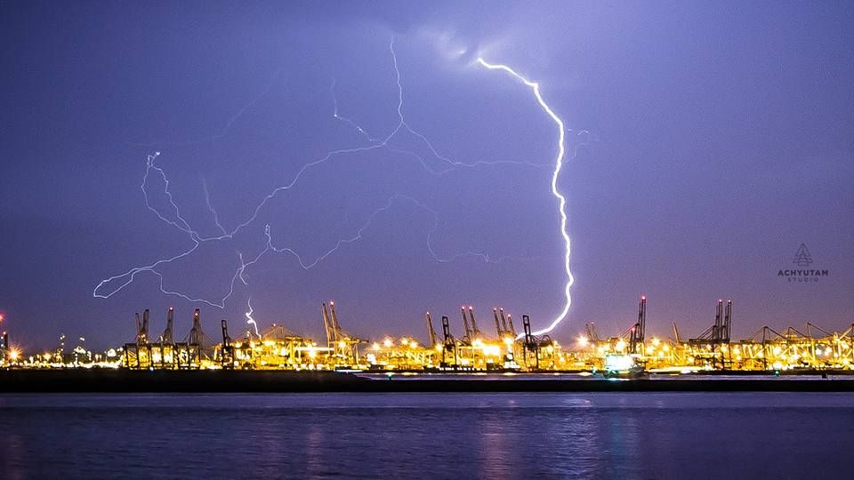 lightning art #thunderstorms #lightning # skyline | Lightning art