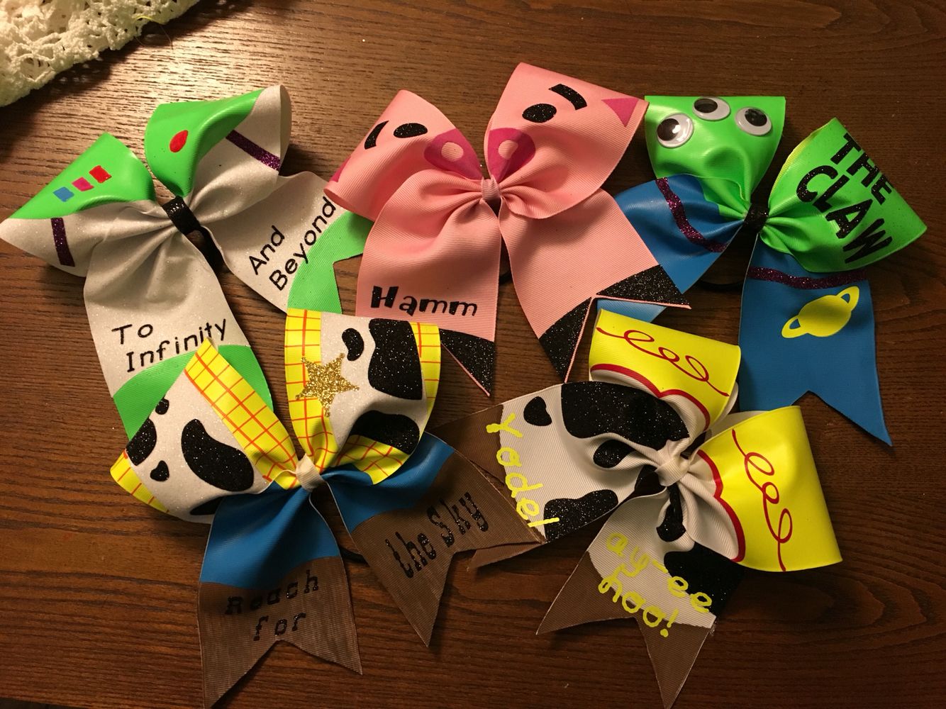 Toy Story | Diy bow, Disney diy, Cheer bows