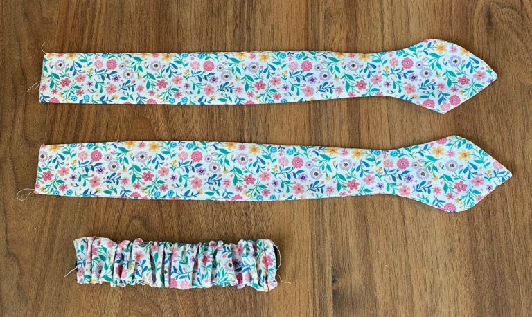 Free knotted headband pattern and tutorial - I Can Sew This Girls Headbands Diy, Homemade Headbands, Sewing Headbands, Pretty Headbands, How To Make Headbands, Fabric Headbands, Knotted Headband Diy, Headband Tutorial, Headband Pattern