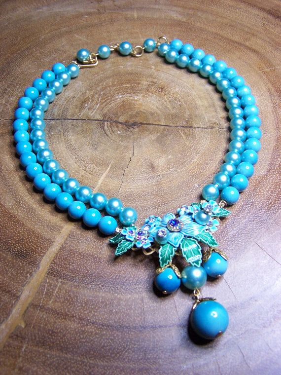 Download Vintage Miriam Haskell Style 1950's Turquoise Rhinestone Beaded Floral Necklace This double ...