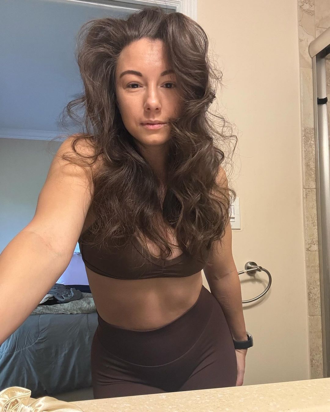 Alyssa Gadson on Instagram: "Curls & Curves 😊" - 2024